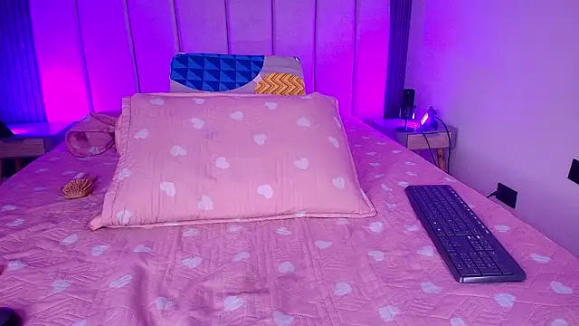 abbyrouss_'s cam snapshot