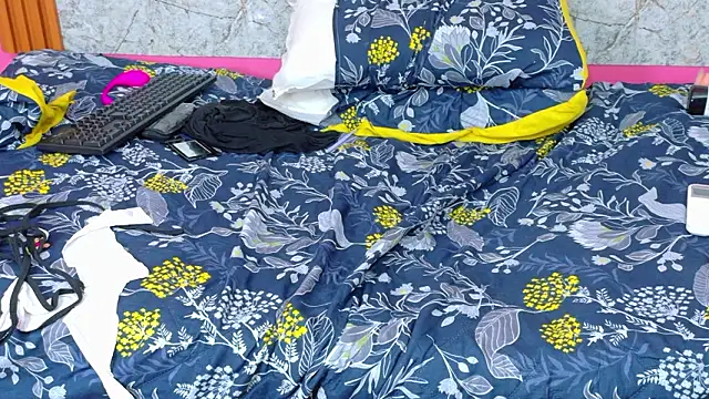 matureahomegirl's cam snapshot