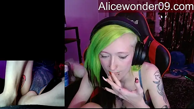 alicewonder09's cam snapshot