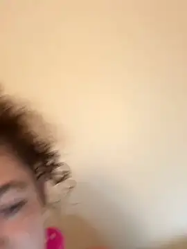 Curliegirlie's cam snapshot