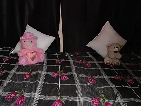 Naughtyy_stripgirl's cam snapshot