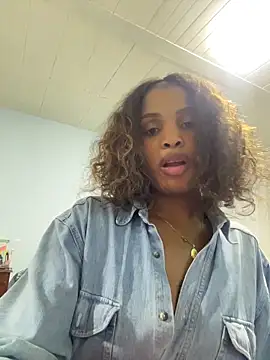 AuroraBrow's cam snapshot