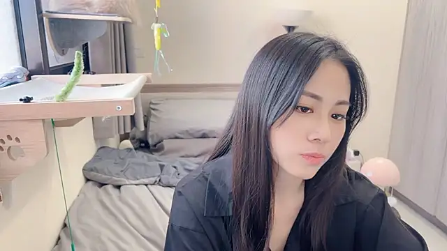 BabyOneDaily's cam snapshot