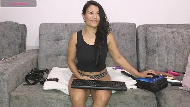 adahira08's cam snapshot