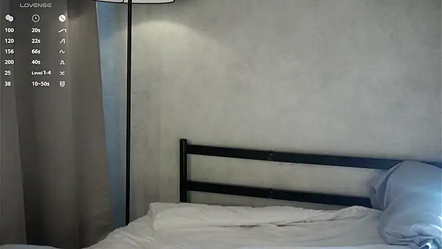 MonetLeitman's cam snapshot