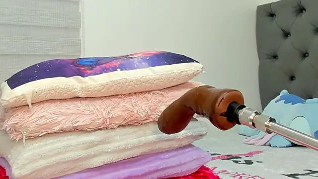 Elizabeth_18_'s cam snapshot