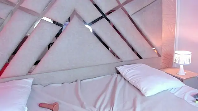 gemma_roberts_'s cam snapshot