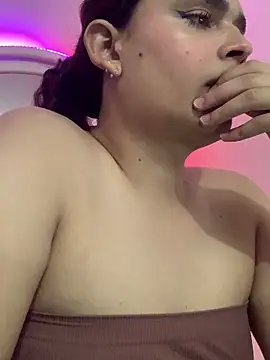 La-Gatiita-trans live sex cam
