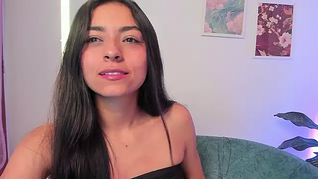 canelleGarces's cam snapshot