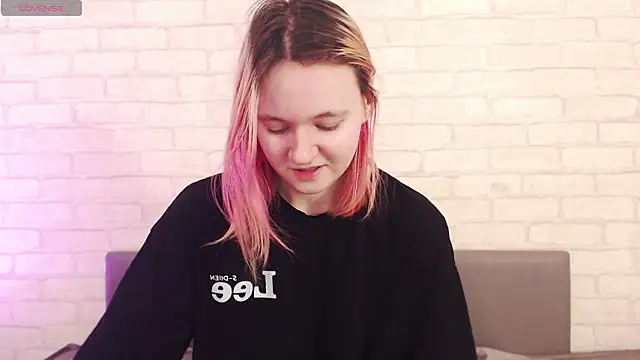 Ericha_Stone's cam snapshot