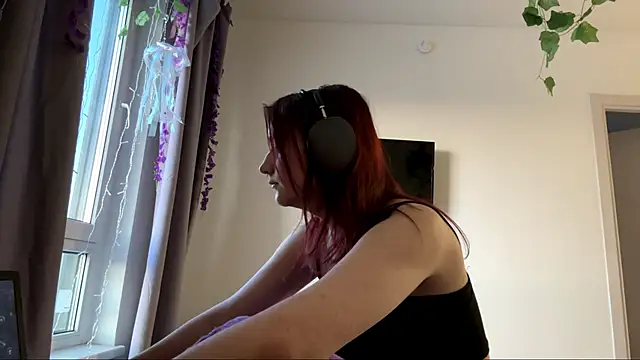 LunaMacky's cam snapshot