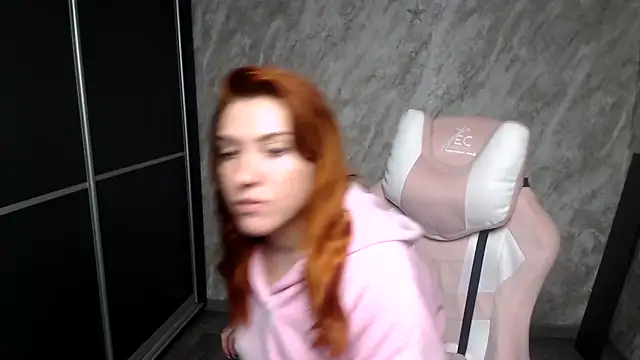 Reginasmilee's cam snapshot