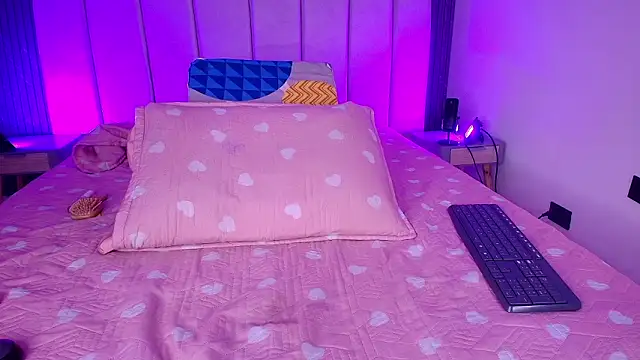 abbyrouss_'s cam snapshot