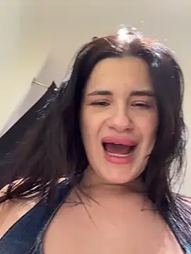 MiraReach live sex cam