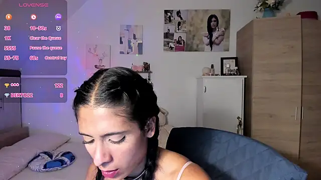 Veronikolsen-'s cam snapshot