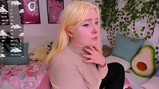 art_lovee's cam snapshot