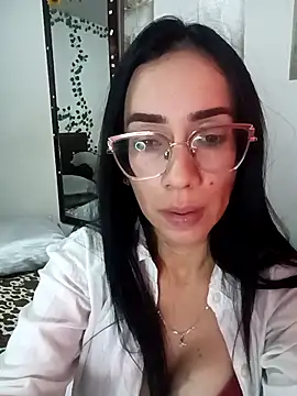 YaraDuartee's cam snapshot