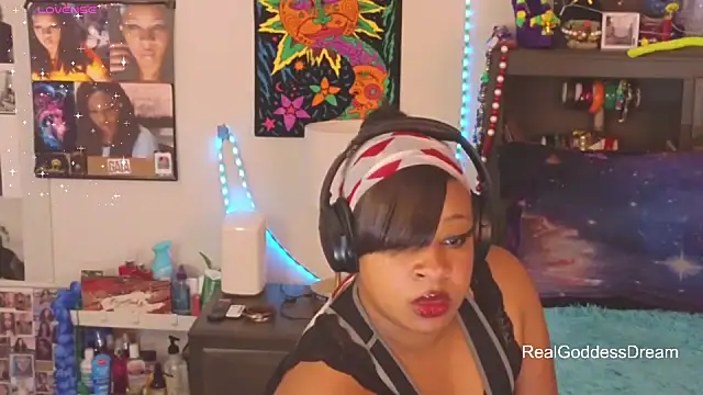 realgoddessdream's cam snapshot