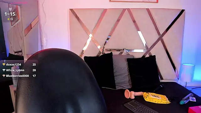 Lucia_velez's cam snapshot