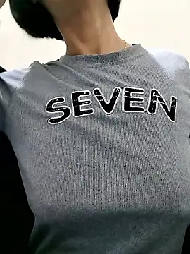 love_sexy090's cam snapshot