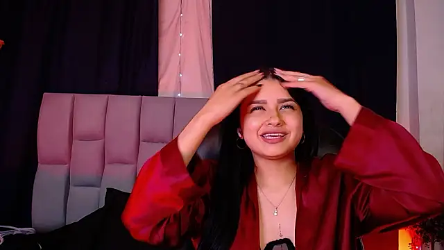 Emilyy05_'s cam snapshot