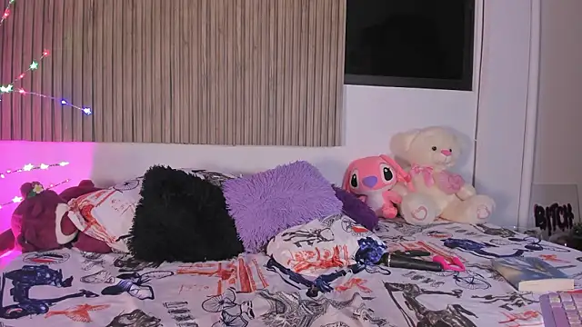 Hayley-Fox's cam snapshot