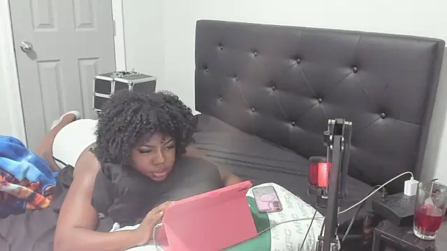 demi_xoxo's cam snapshot