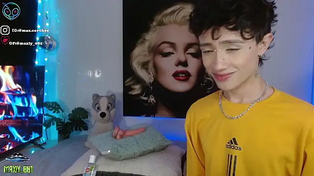 maxiy_001 live sex cam