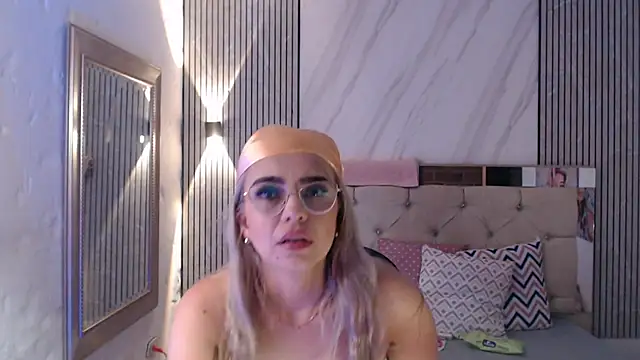 ashley__tylor's cam snapshot