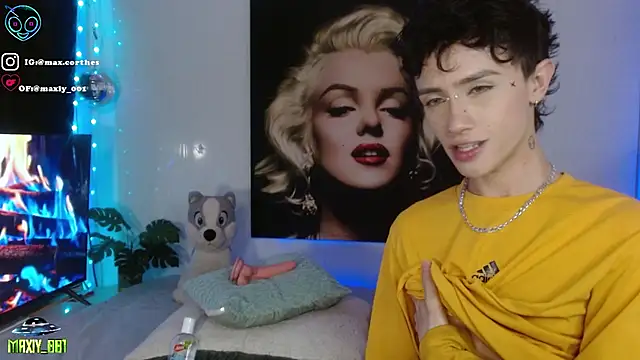 maxiy_001 live sex cam