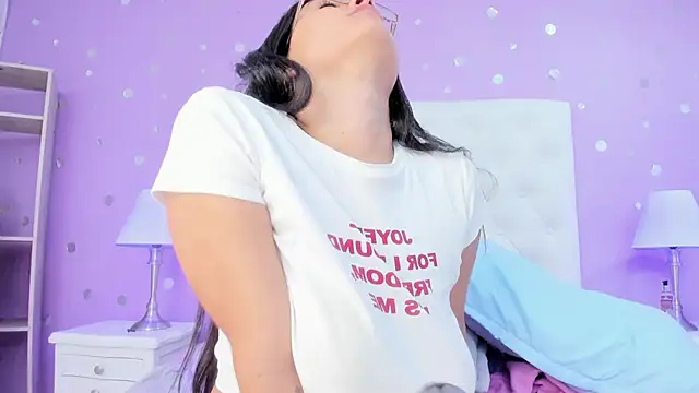 scarlette_15_'s cam snapshot