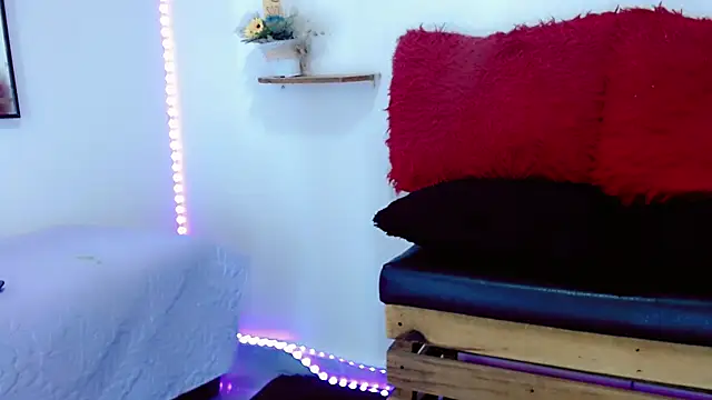 NathalialLooes live sex cam