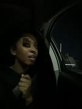 Your_Paris's cam snapshot