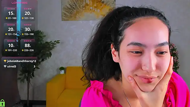 FlirtyAura's cam snapshot