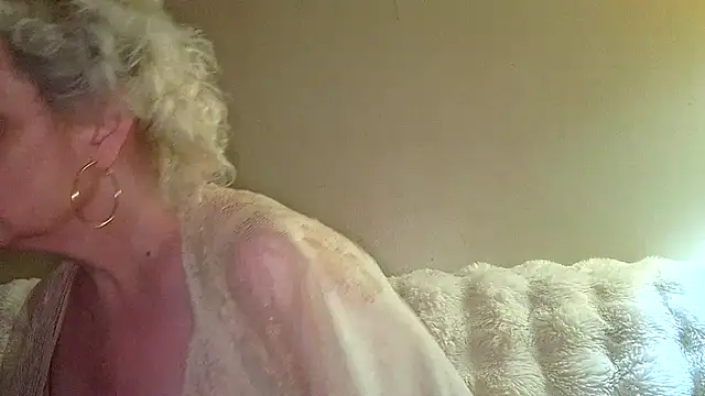 Blondie_the_librarian live sex cam