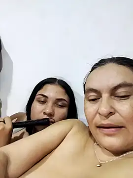 Horny-Mommy-Dirty live sex cam