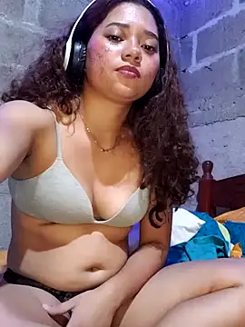 Violethroos live sex cam