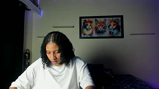 meredit_cris23's cam snapshot