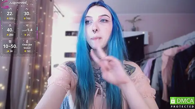 JustMeowGirl's cam snapshot