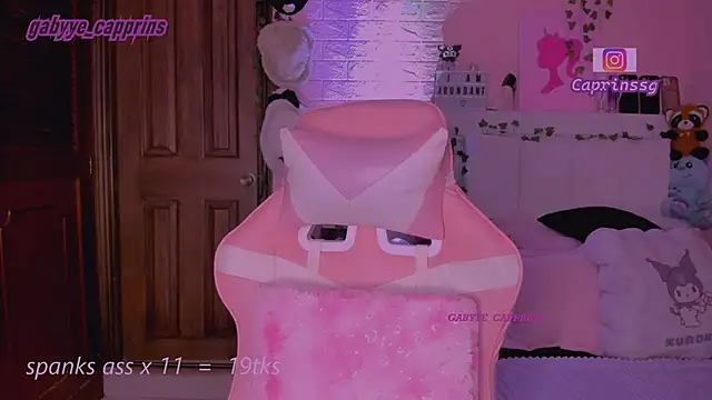 gabyye_capprins's cam snapshot