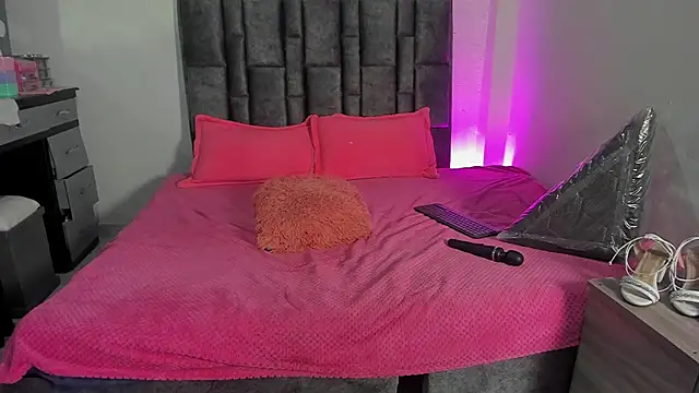 Esmeraldaa-'s cam snapshot