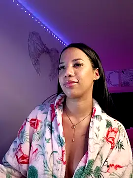 SallyWhitee's cam snapshot