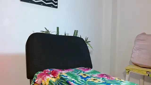 KamilaParrisx's cam snapshot