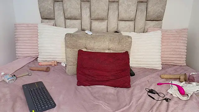 ciara_flor's cam snapshot