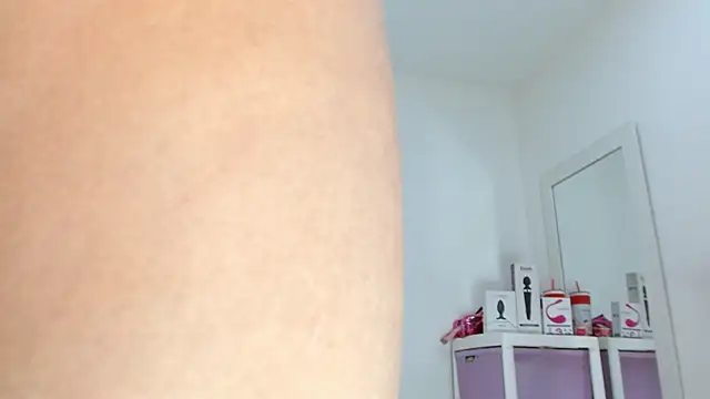 sashacreamy_'s cam snapshot