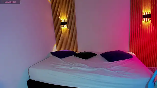 lunaMontclair's cam snapshot