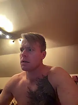 DILFiGuess1's cam snapshot