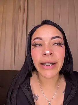 cristal__violetaa's cam snapshot