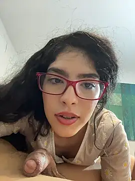 dani_bela's cam snapshot