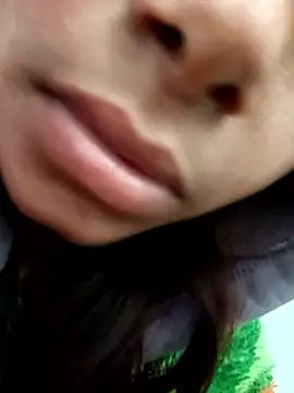 Aaisha-16's cam snapshot